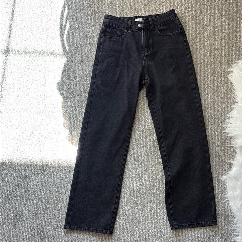 Black High-Waisted Jeans